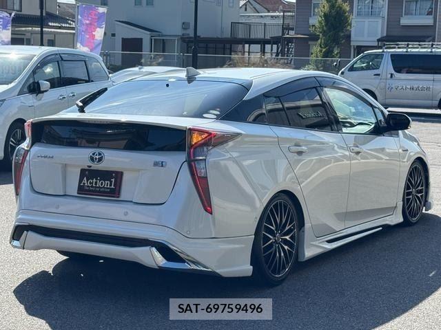 Toyota PRIUS 2016-06 8438735-5