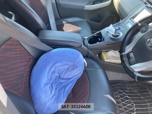 Toyota PRIUS 2010-09 8438634-11