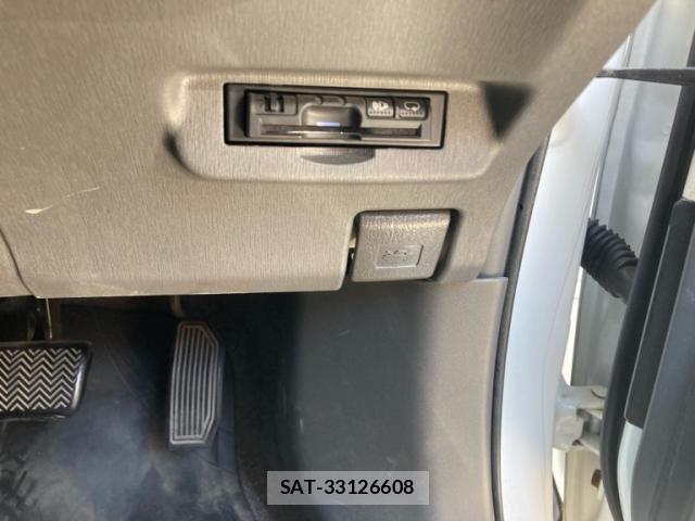 Toyota PRIUS 2010-09 8438634-15