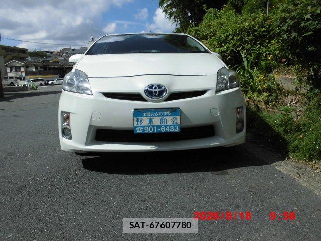 Toyota PRIUS 2010-08 8438629-1