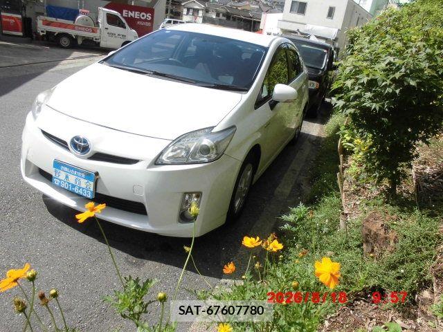 Toyota PRIUS 2010-08 8438629-2
