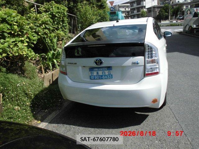Toyota PRIUS 2010-08 8438629-5