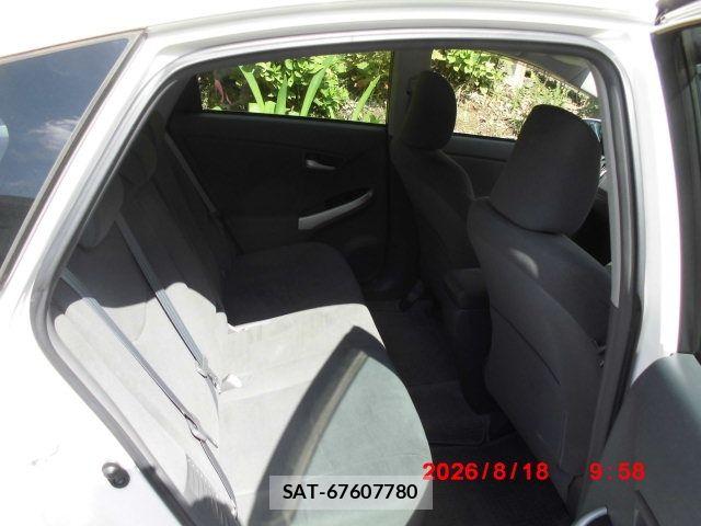Toyota PRIUS 2010-08 8438629-8