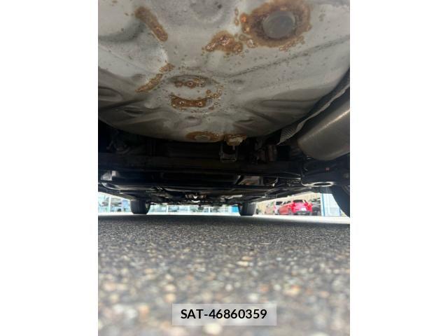 Toyota PRIUS 2014-07 8438738-10