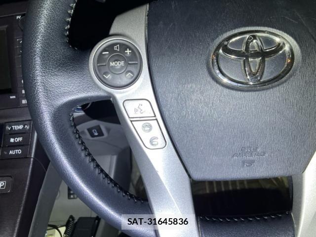 Toyota PRIUS 2011-01 8458241-10