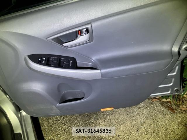 Toyota PRIUS 2011-01 8458241-5