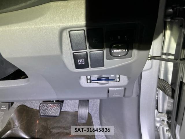 Toyota PRIUS 2011-01 8458241-7