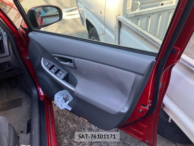 Toyota PRIUS 2011-09 8458244-11