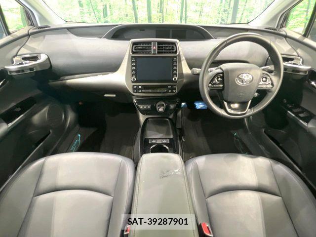 Toyota PRIUS 2021-11 8457314-1