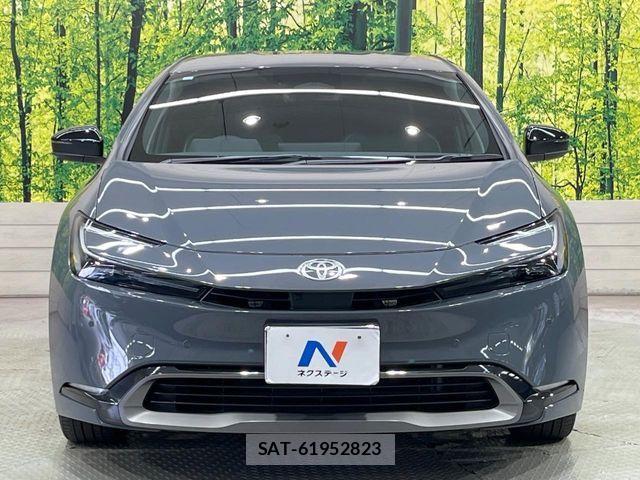 Toyota PRIUS 2023-11 8458205-13