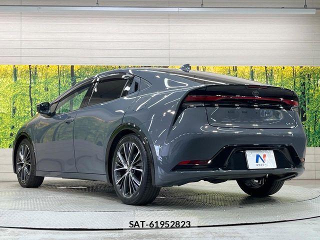Toyota PRIUS 2023-11 8458205-16