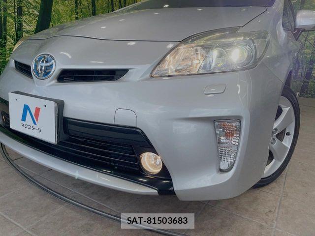 Toyota PRIUS 2014-03 8458232-11