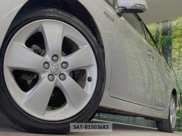 Toyota PRIUS 2014-03 8458232-12
