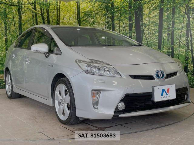 Toyota PRIUS 2014-03 8458232-15