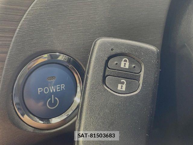 Toyota PRIUS 2014-03 8458232-5