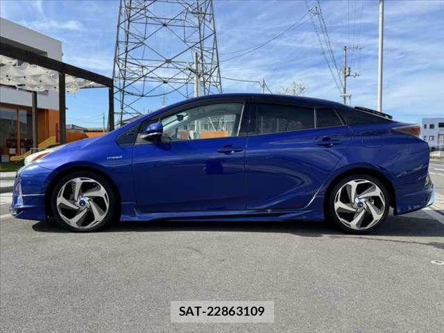 Toyota PRIUS 2016-05 8458219-10