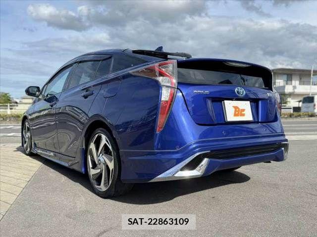 Toyota PRIUS 2016-05 8458219-12