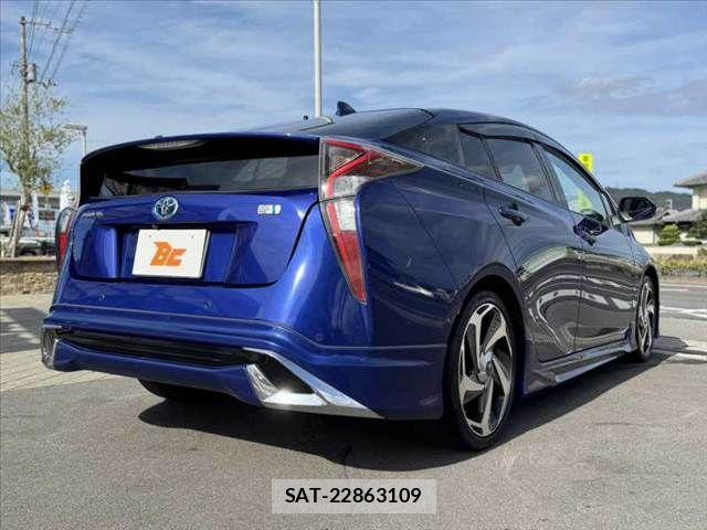 Toyota PRIUS 2016-05 8458219-14