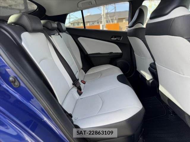 Toyota PRIUS 2016-05 8458219-18