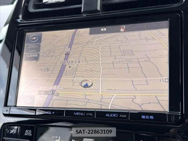 Toyota PRIUS 2016-05 8458219-2