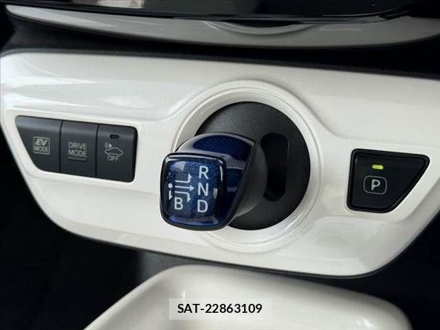Toyota PRIUS 2016-05 8458219-6