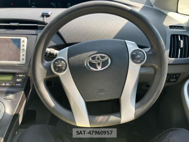 Toyota PRIUS 2010-12 8458240-12