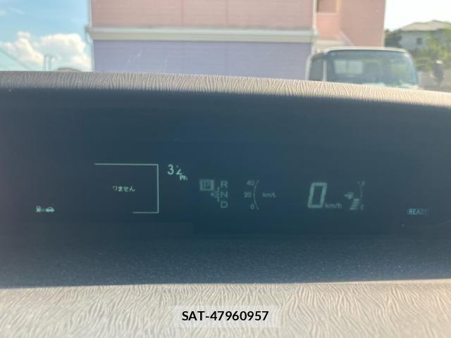 Toyota PRIUS 2010-12 8458240-13