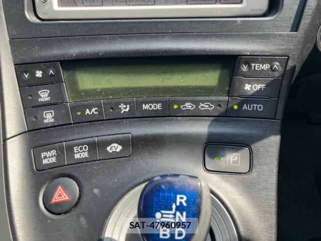 Toyota PRIUS 2010-12 8458240-14