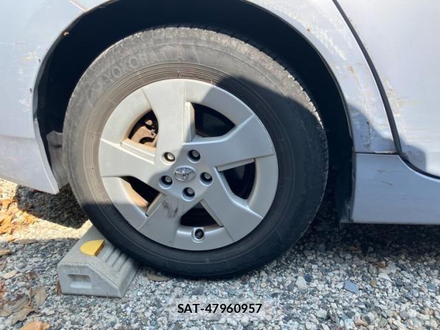 Toyota PRIUS 2010-12 8458240-21