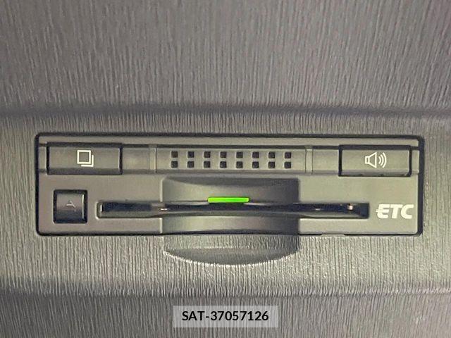 Toyota PRIUS 2013-08 8458228-4