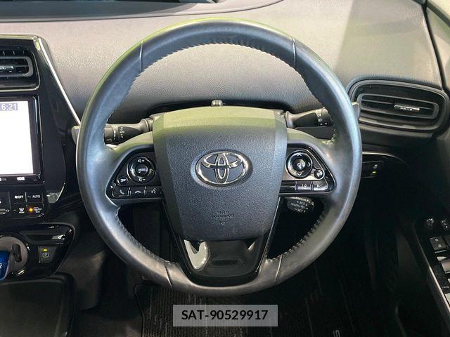 Toyota PRIUS 2021-02 8458213-14
