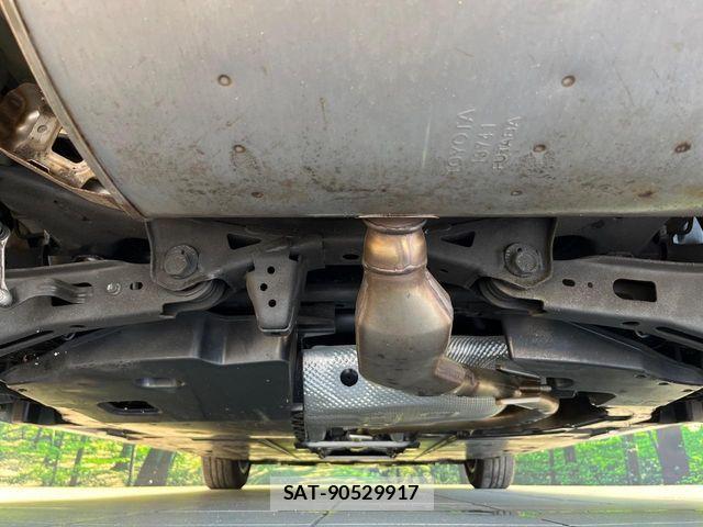 Toyota PRIUS 2021-02 8458213-18