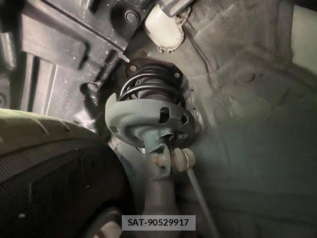 Toyota PRIUS 2021-02 8458213-19