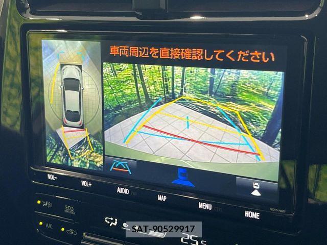 Toyota PRIUS 2021-02 8458213-3