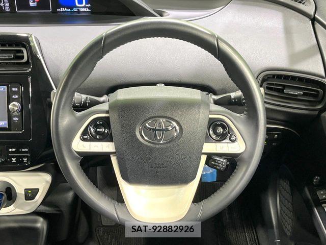 Toyota PRIUS 2017-09 8458216-10