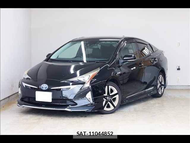 Toyota PRIUS 2017-08 8458221-0