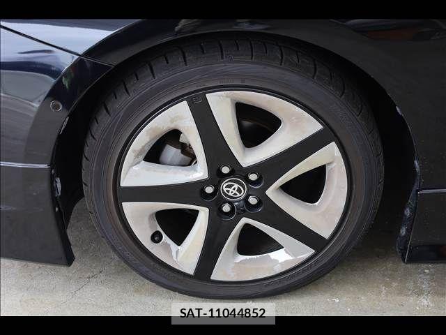 Toyota PRIUS 2017-08 8458221-13