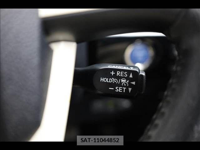 Toyota PRIUS 2017-08 8458221-15