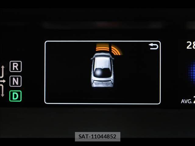 Toyota PRIUS 2017-08 8458221-7