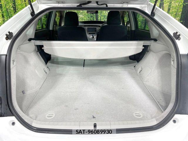 Toyota PRIUS 2014-02 8458225-9