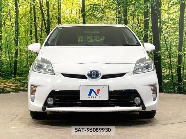 Toyota PRIUS 2014-02 8458225-13