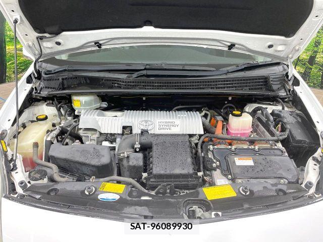 Toyota PRIUS 2014-02 8458225-17