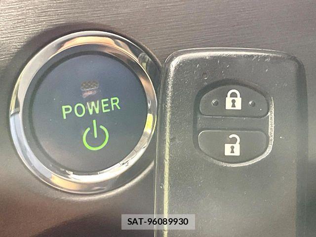 Toyota PRIUS 2014-02 8458225-5