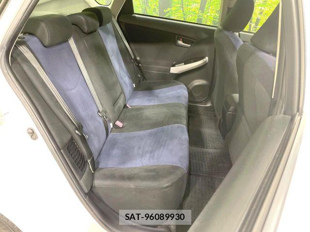 Toyota PRIUS 2014-02 8458225-8