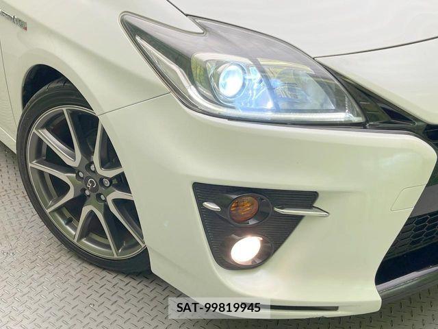 Toyota PRIUS 2014-02 8458229-11
