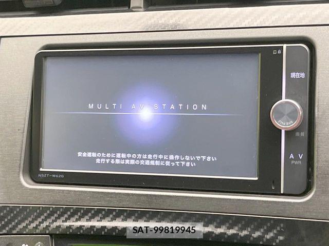 Toyota PRIUS 2014-02 8458229-2