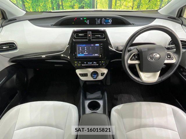 Toyota PRIUS 2016-07 8458218-1