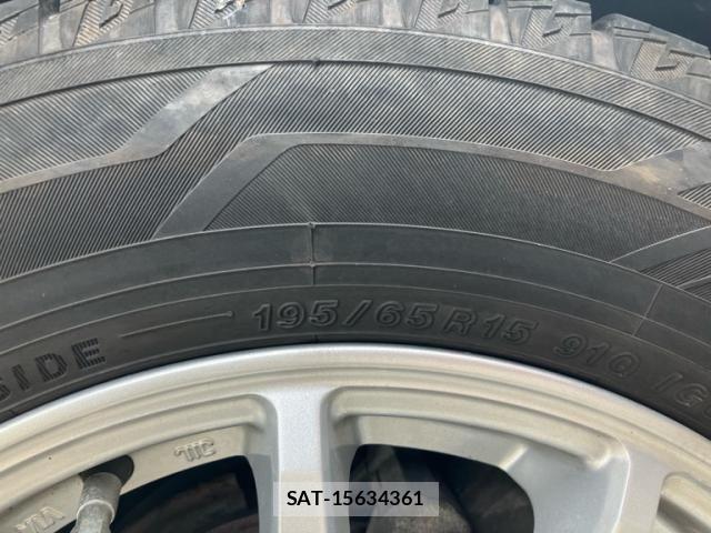 Toyota PRIUS 2010-12 8458242-11
