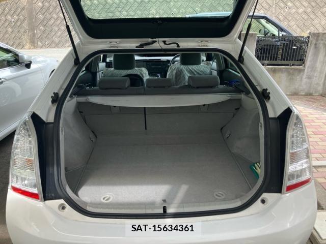 Toyota PRIUS 2010-12 8458242-16