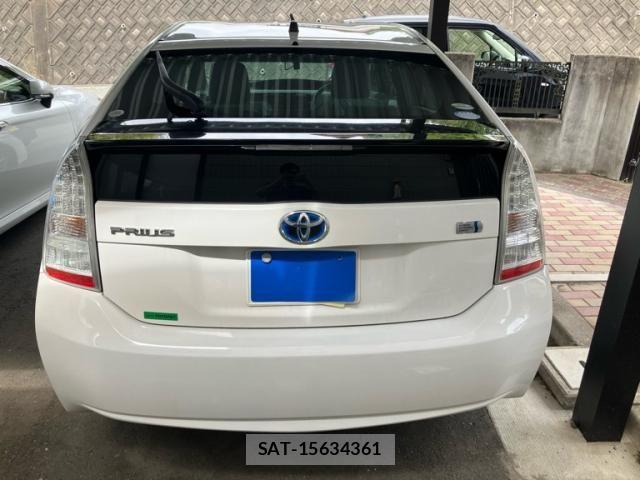 Toyota PRIUS 2010-12 8458242-2
